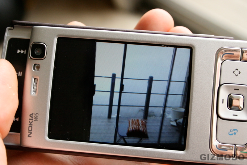 Illustration for article titled Gizmodo's Long-Ass Nokia N95 Review: Why it Rocks, Why it Sucks
